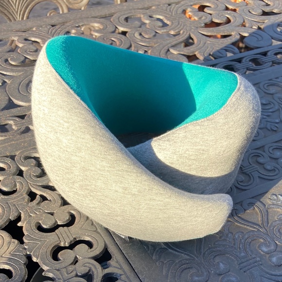 Ostrich Pillow Go - Original Blue Reef for Travel - Picture 1 of 7